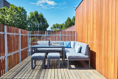 Richmond Â· 3 Level Architecturally Designed Richmond House - Holiday Find 14