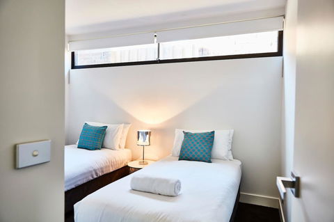 Richmond Â· 3 Level Architecturally Designed Richmond House - Holiday Find 7