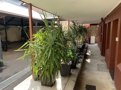 CROWN CENTRAL BUSINESS DISTRICT MOTEL - NO UNDER 18s - Holiday Find 6
