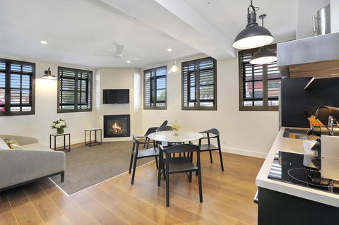 Devlin Apartments - Holiday Find 2