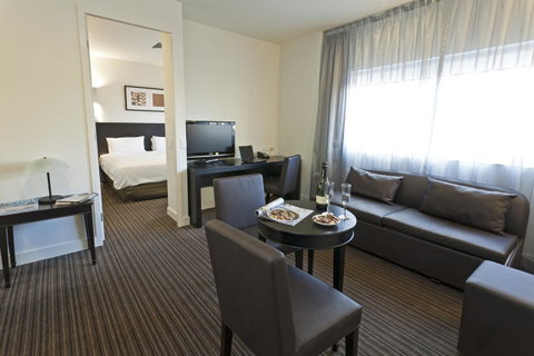 Causeway 353 Hotel - Holiday Find 10