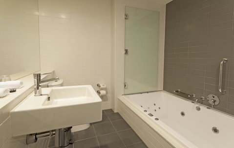 Causeway 353 Hotel - Holiday Find 29