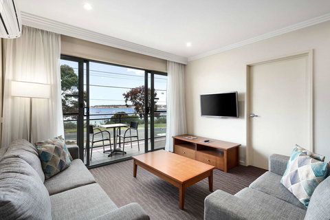 Quality Hotel Bayside Geelong - Holiday Find 1
