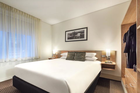 Ibis Melbourne Hotel And Apartments - Holiday Find 1