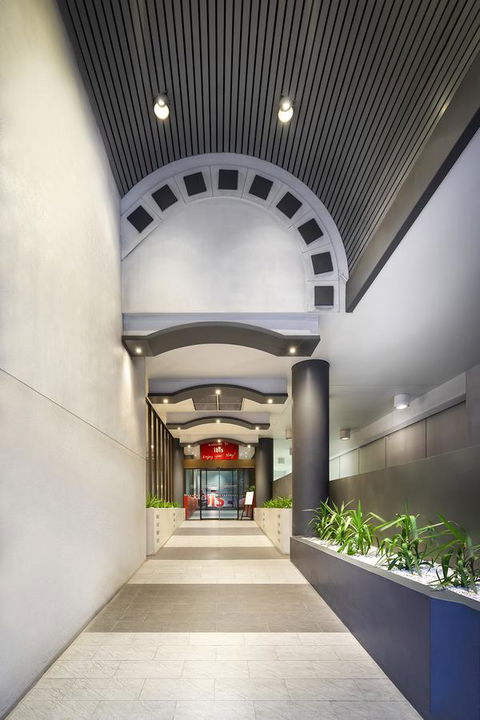 Ibis Melbourne Hotel And Apartments - Holiday Find 4