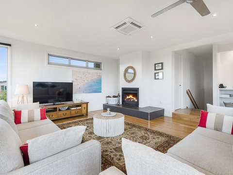 Aireys Ocean View - Holiday Find 2