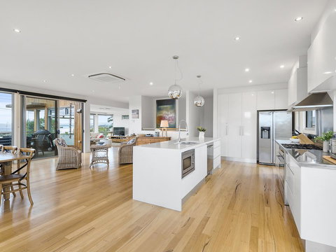 Aireys Ocean View - Holiday Find 1