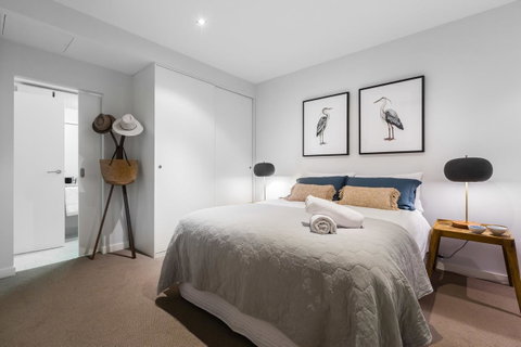 Auguste, Melbourne CBD Private Accommodation With Parking - Holiday Find 4