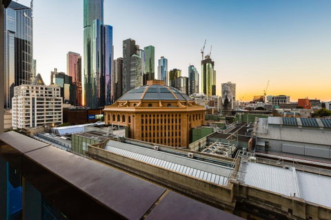 Auguste, Melbourne CBD Private Accommodation With Parking - Holiday Find 5
