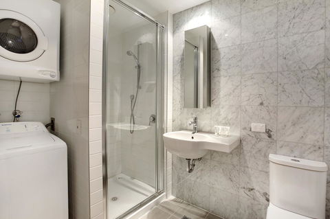 Adara Hotel Richmond - Holiday Find 4