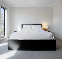 Point Cook Home with a Lovely View in Salt Water - Holiday Find