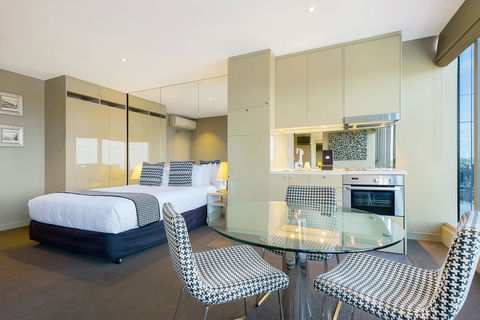 Novotel Melbourne Preston - Holiday Find 3