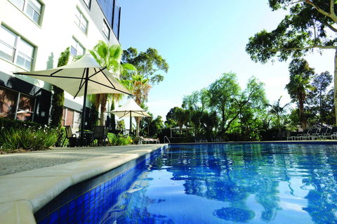 Novotel Melbourne Preston - Holiday Find 4