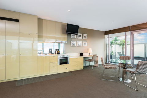 Novotel Melbourne Preston - Holiday Find 35