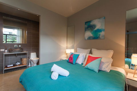 The Love Shack - Romantic Bungalow - Holiday Find 10