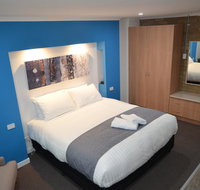 Tropicana Motor Inn - Holiday Find