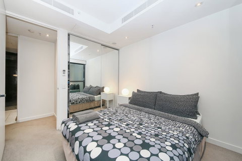 COZY 2BR Suites, FEDERATION SQUARE + FREE Parking - Holiday Find 2