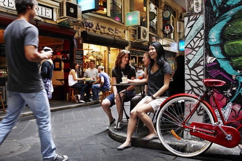 COZY 2BR Suites, FEDERATION SQUARE + FREE Parking - Holiday Find 24