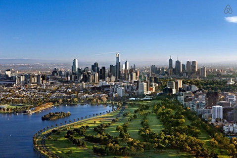 COZY 2BR Suites, FEDERATION SQUARE + FREE Parking - Holiday Find 30