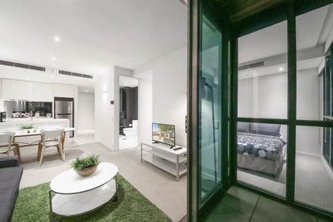 COZY 2BR Suites, FEDERATION SQUARE + FREE Parking - Holiday Find 1