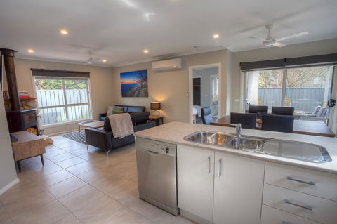 Luxury Abalina Cottages - Holiday Find 7