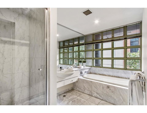 Sophisticated Modern 3 Bed Home In Foodie Paradise - Holiday Find 4