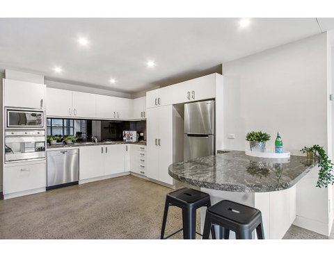 Sophisticated Modern 3 Bed Home In Foodie Paradise - Holiday Find 3