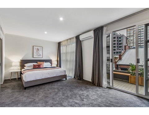 Sophisticated Modern 3 Bed Home In Foodie Paradise - Holiday Find 1
