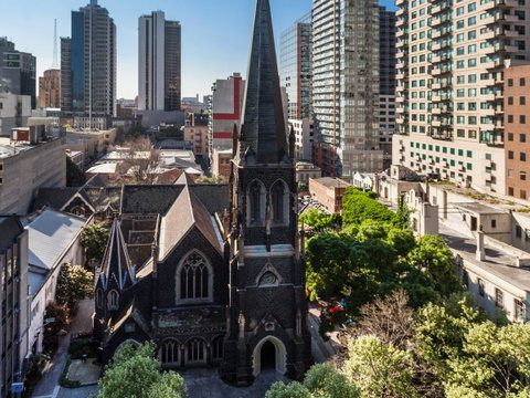 Hotel Grand Chancellor Melbourne - Holiday Find 24