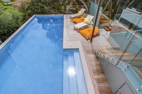 Lansdowne Villa - With Swimming Pool - Holiday Find 4