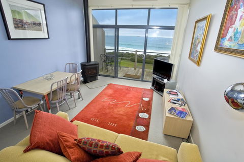5 Whitecrest Great Ocean Road Resort - Ocean Views - Holiday Find 8