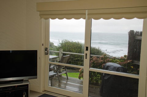 5 Whitecrest Great Ocean Road Resort - Ocean Views - Holiday Find 18
