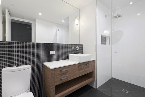 Vue Apartments Geelong - Holiday Find 11