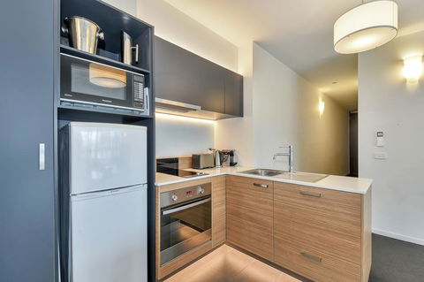 Vue Apartments Geelong - Holiday Find 23