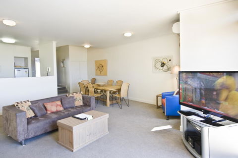 Lornebeach Apartments - Holiday Find 35