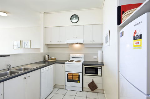 Lornebeach Apartments - Holiday Find 34