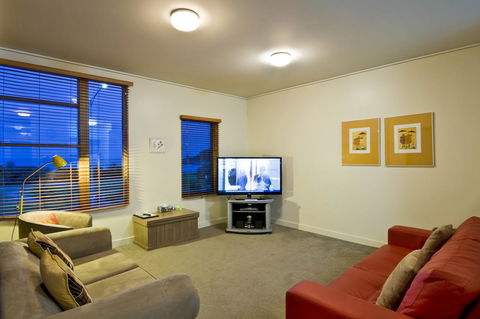 Lornebeach Apartments - Holiday Find 9
