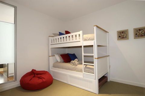 C-Scape Water Front Apartment - Holiday Find 7