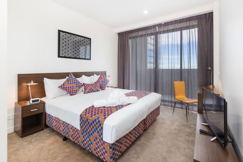 City Edge Dandenong Apartment Hotel - Holiday Find 5