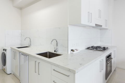 City Edge Dandenong Apartment Hotel - Holiday Find 11