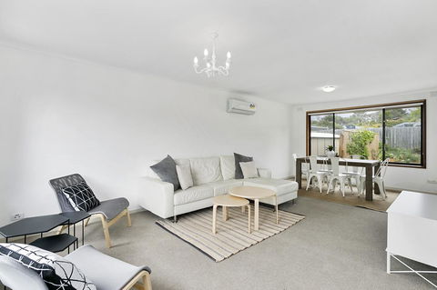 Fairhills - NEW LISTING, Beautifully Styled - Holiday Find 3