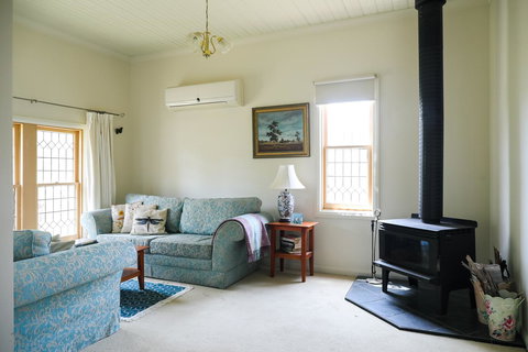 Miss Pym's Cottage - Holiday Find 35