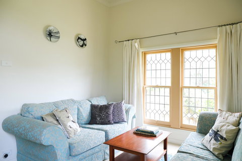 Miss Pym's Cottage - Holiday Find 40