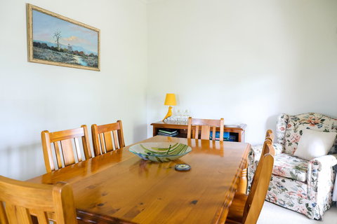 Miss Pym's Cottage - Holiday Find 37