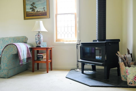 Miss Pym's Cottage - Holiday Find 33