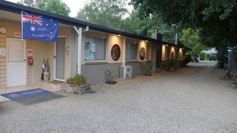Adina Lodge Holiday Apartments - Holiday Find 4