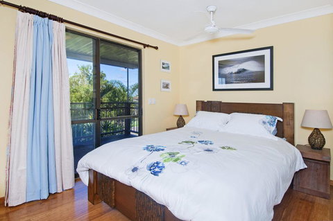 THE BOARDROOM ON BANKSIA - 11 Banksia Ave Bonny Hills - Holiday Find 3