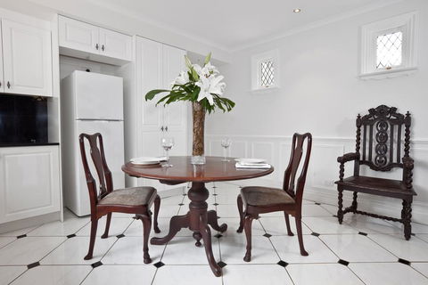 The Castle On Tamborine - Holiday Find 2