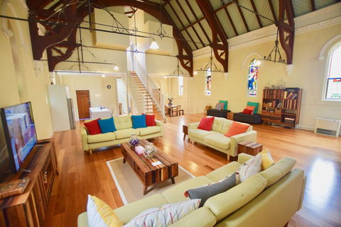 The Church @ Woodford - Holiday Find 0
