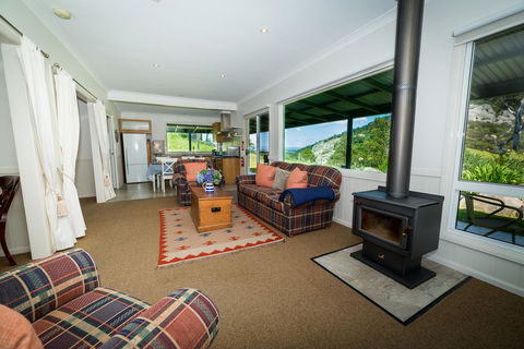 The Cottage At The Bryn At Tilba - Holiday Find 3